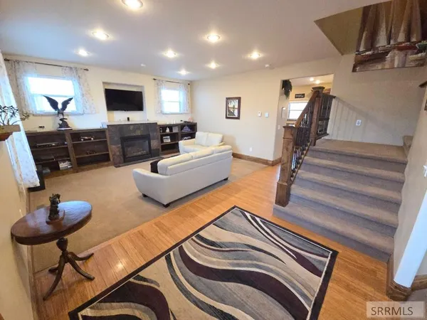 $1,100,000 | 2020 Timberview Drive, Idaho Falls, ID 83401