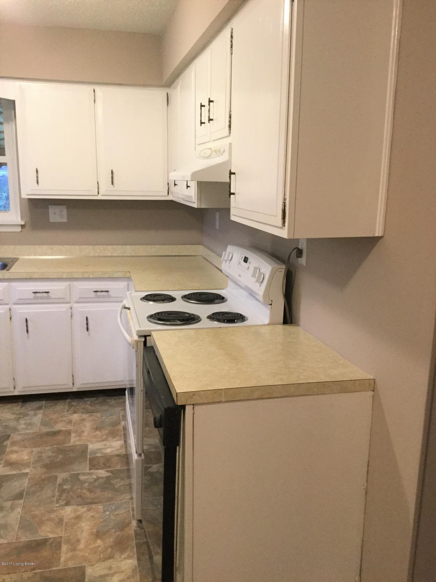 271 McCormack Road Waddy, KY 40076 - Photo 4 of 18 Kit3