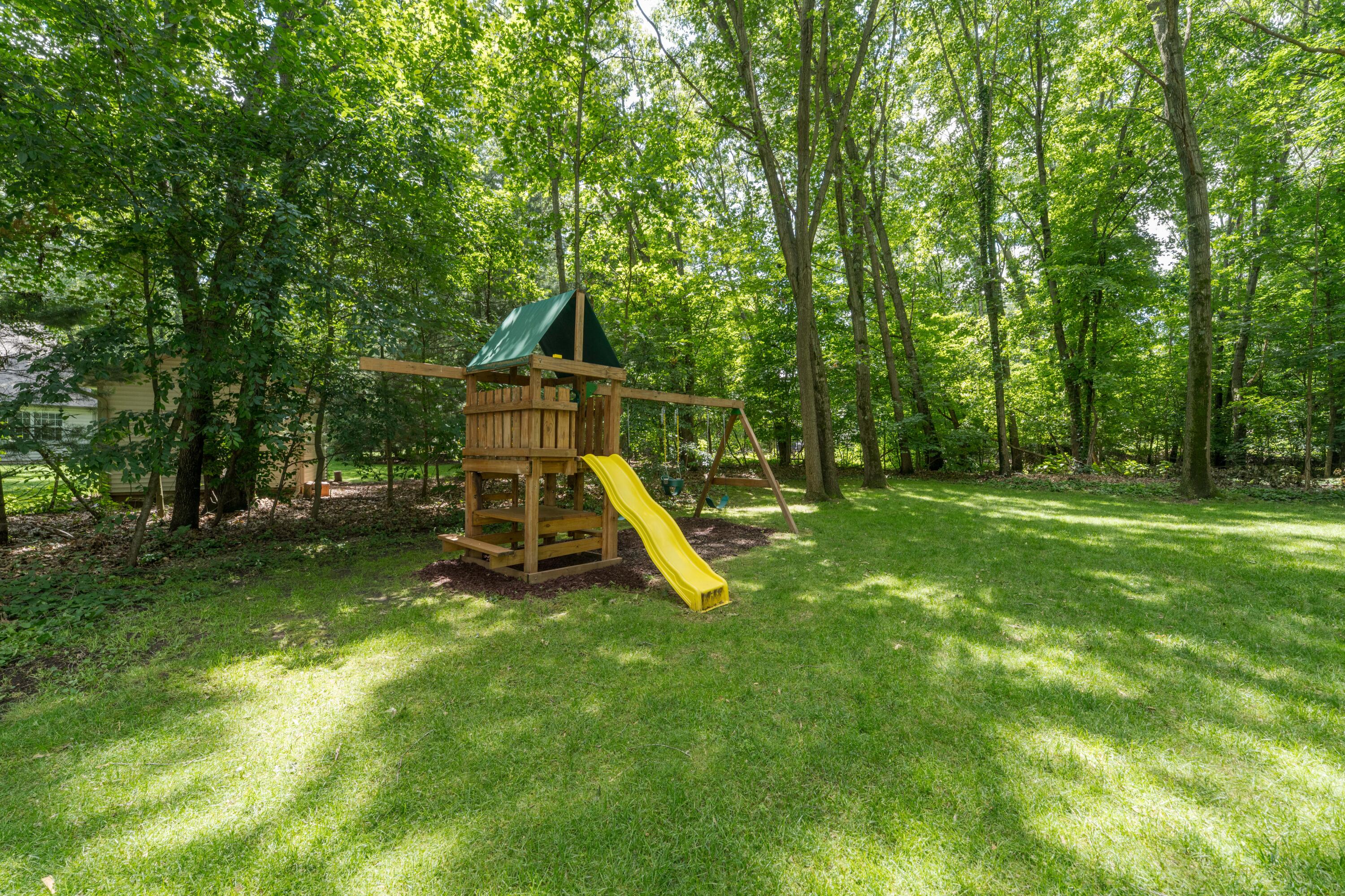 3348 Rothwell Court Kalamazoo, MI 49009 - Photo 30 of 34 DSC02651