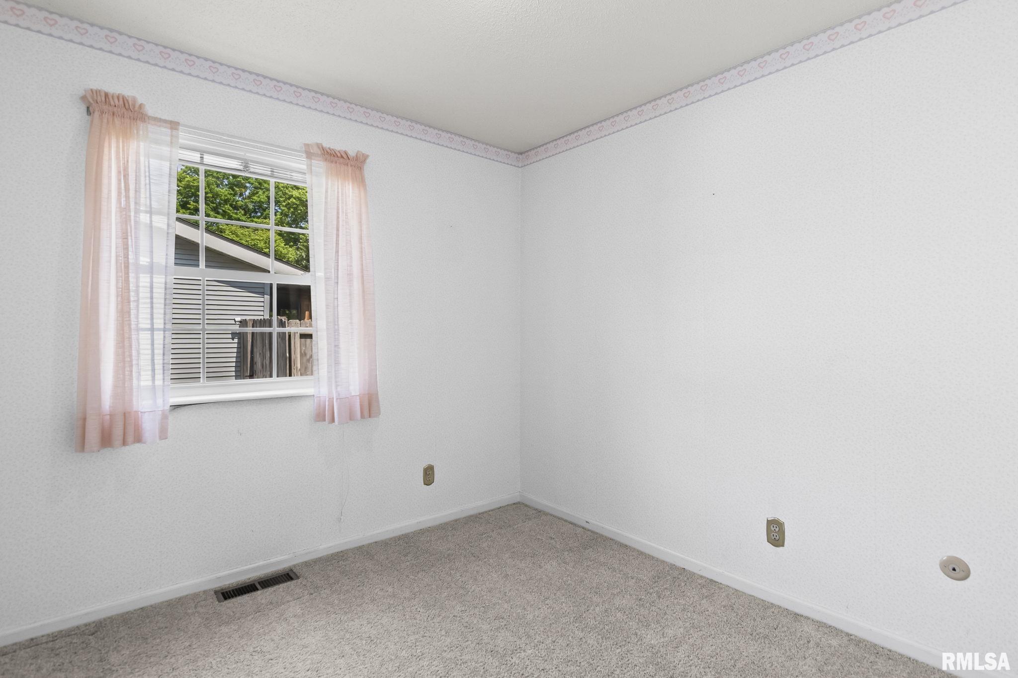 4 Guinevere Drive Rochester, IL 62563 - Photo 23 of 35