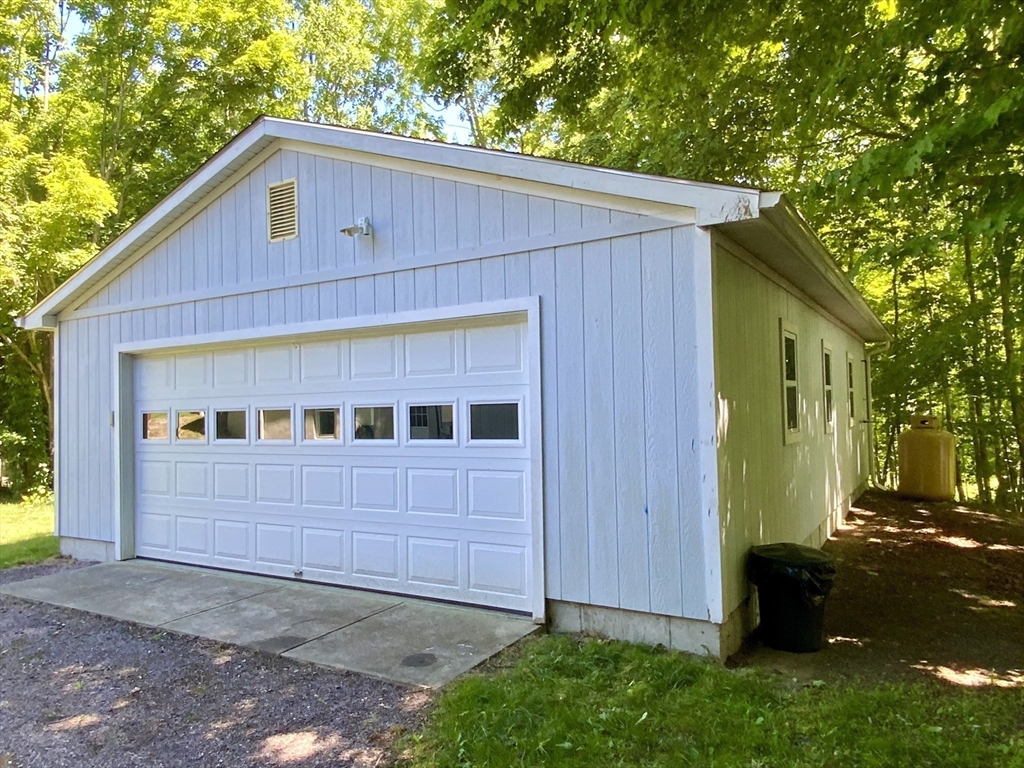 119 Barnett Road Sutton, MA 01590 - Photo 29 of 30 Gallery Image 29
