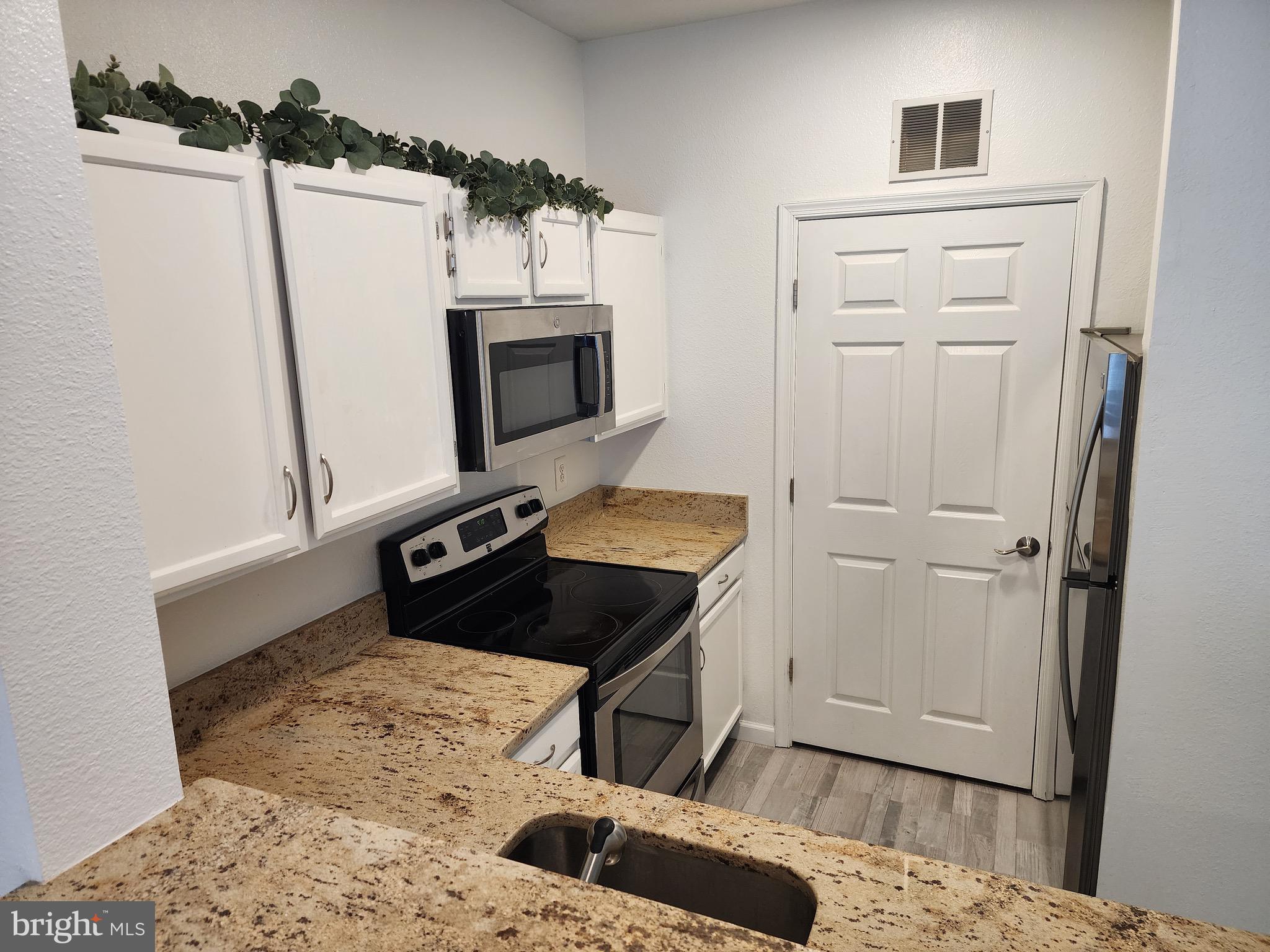 1521 Spring Gate Dr., Unit 10102 McLean, VA 22102 - Photo 11 of 46