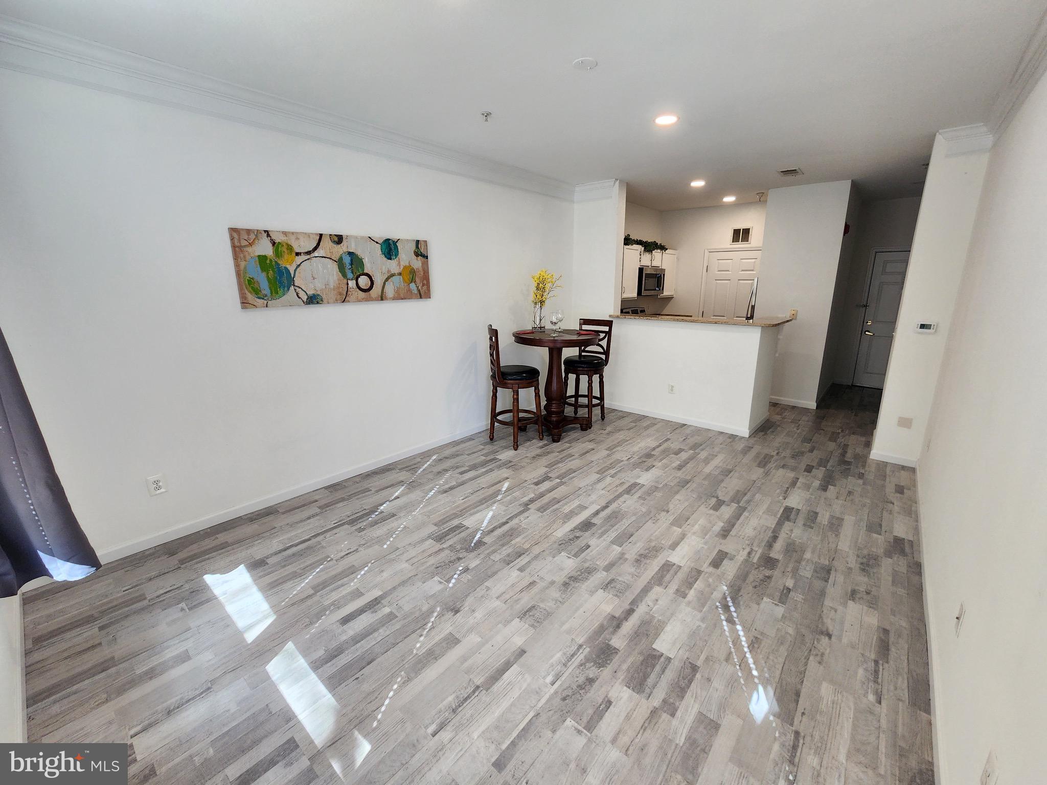 1521 Spring Gate Dr., Unit 10102 McLean, VA 22102 - Photo 4 of 46 Living area