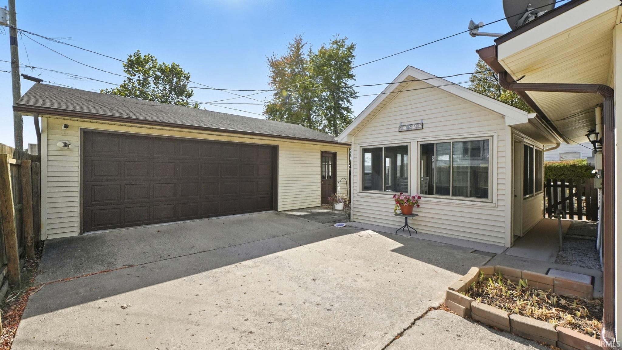 1711 St Louis Avenue Fort Wayne, IN 46819 - Photo 4 of 31