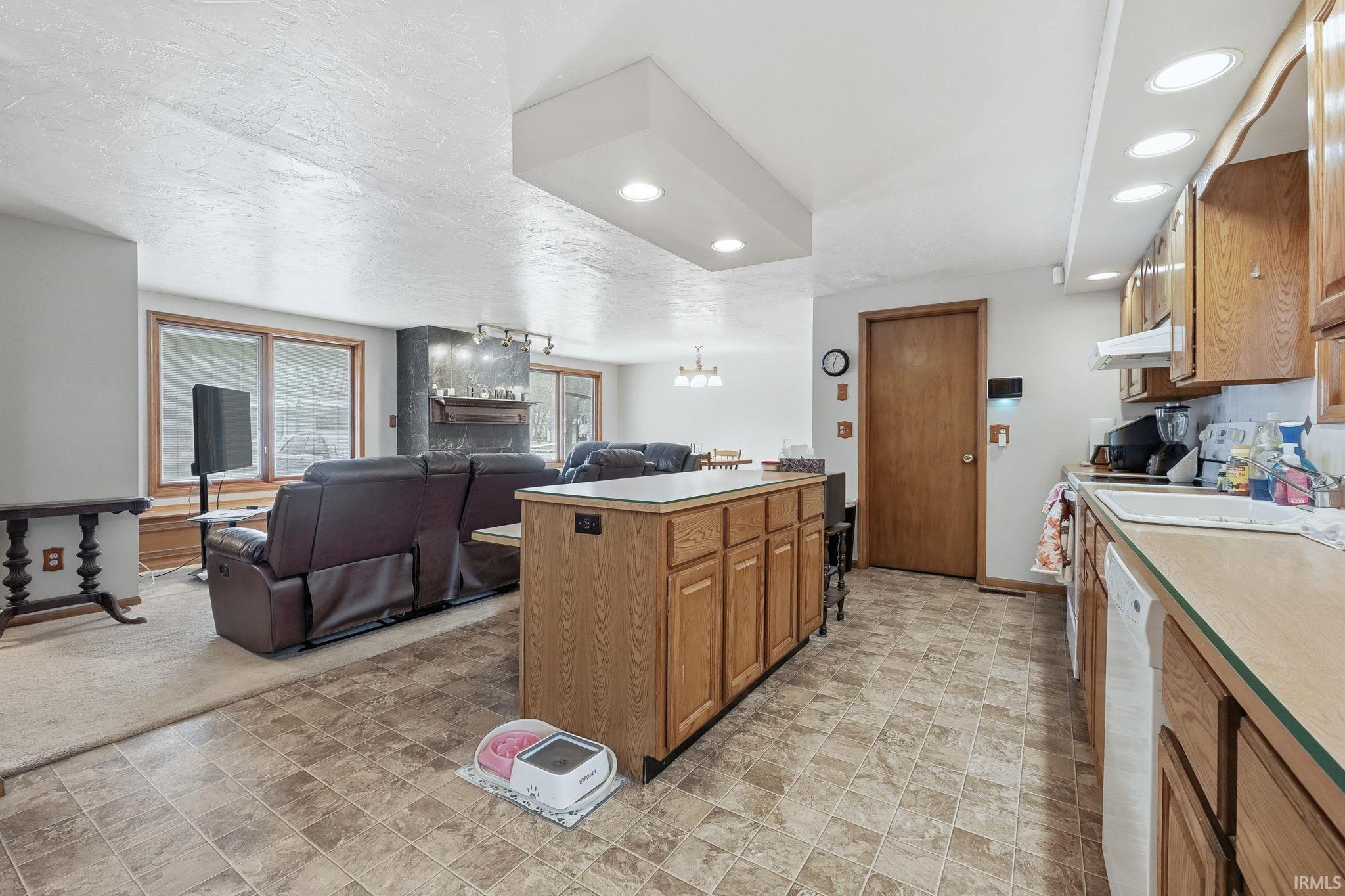 1711 St Louis Avenue Fort Wayne, IN 46819 - Photo 7 of 31