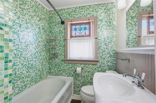 $329,000 | 5847 Harrison Street, Kansas City, MO 64110