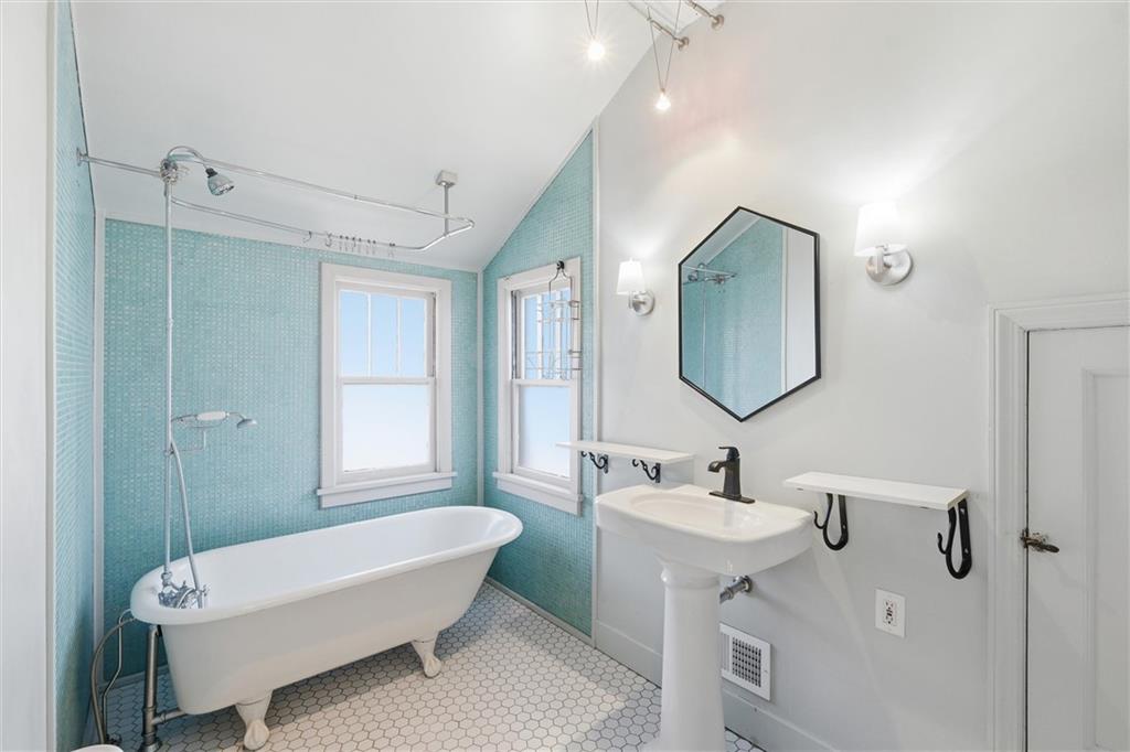 5847 Harrison Street Kansas City, MO 64110 - Photo 19 of 29