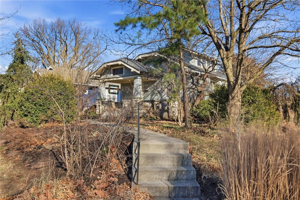 5847 Harrison Street Kansas City, MO 64110 - Photo 3 of 29