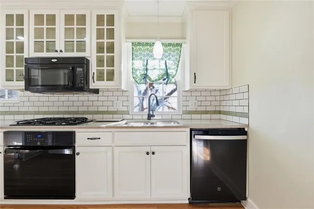 $329,000 | 5847 Harrison Street, Kansas City, MO 64110