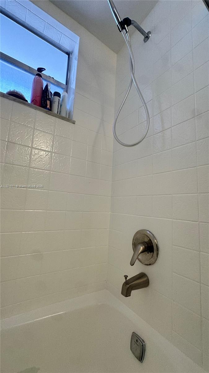 447 Northeast 195th Street, Unit 115 Miami, FL 33179 - Photo 8 of 14