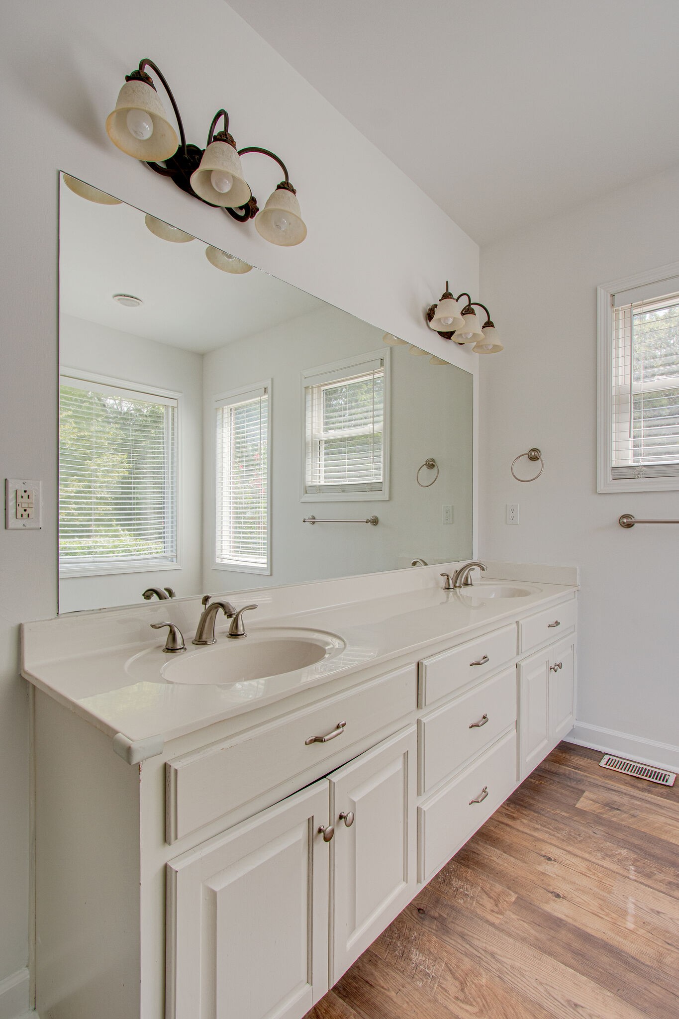 1950 Carpenter Bridge Road Columbia, TN 38401 - Photo 25 of 50 a bathroom with double sink and a mirror