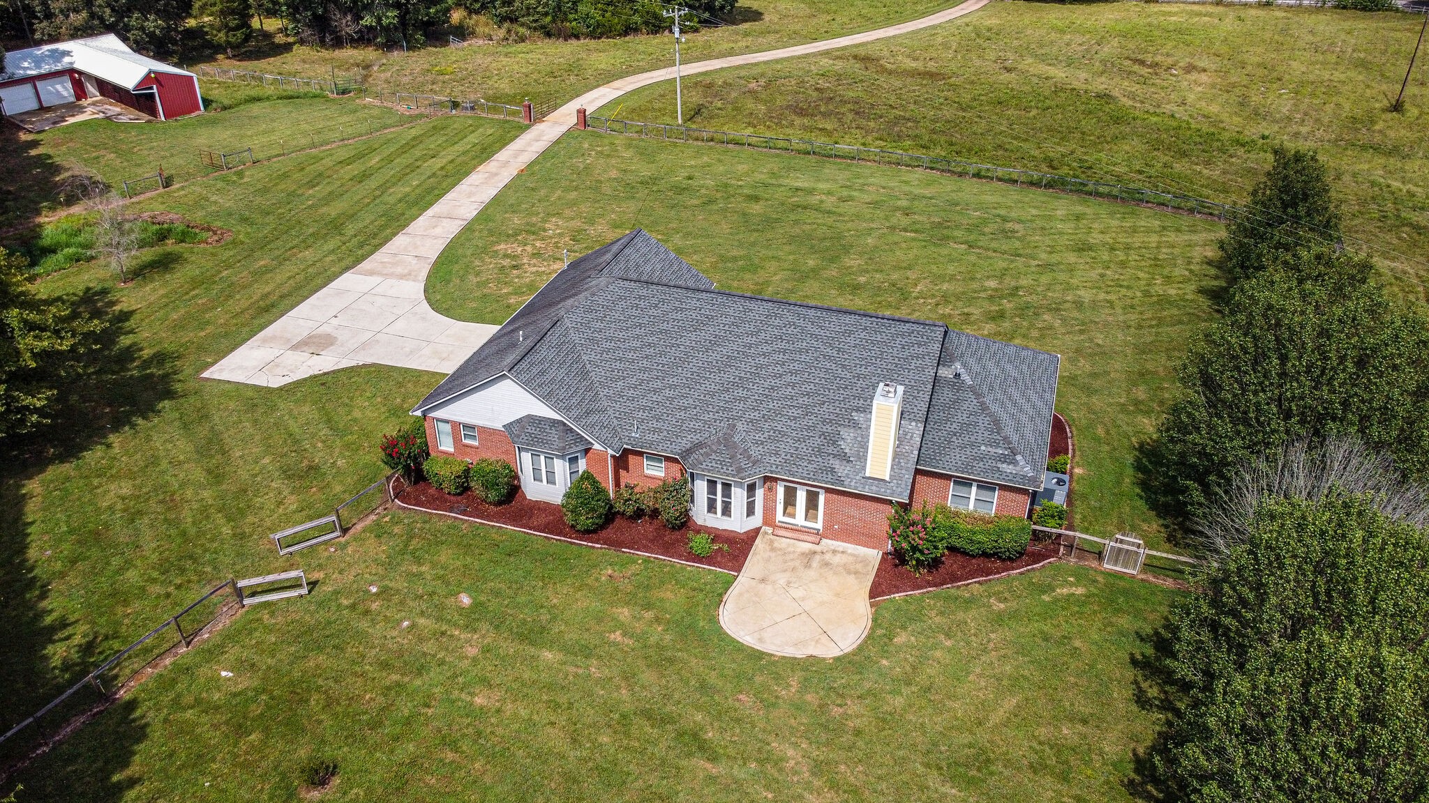 1950 Carpenter Bridge Road Columbia, TN 38401 - Photo 46 of 50 a view of a house with a yard