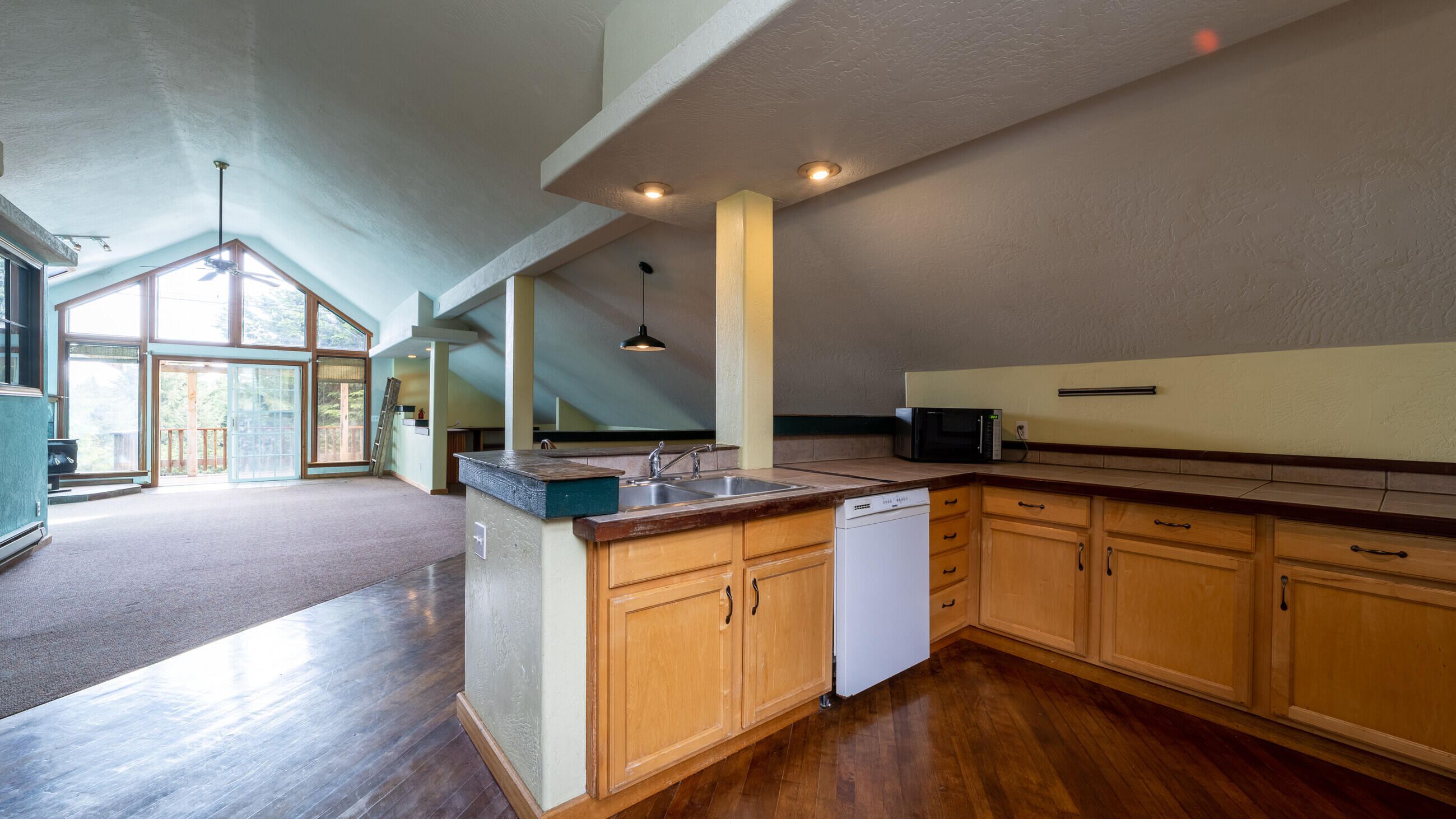 8073 Berta Road Eureka, CA 95503 - Photo 16 of 130