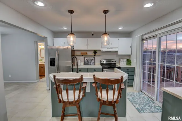 $169,900 | 1120 West Spresser Street, Taylorville, IL 62568