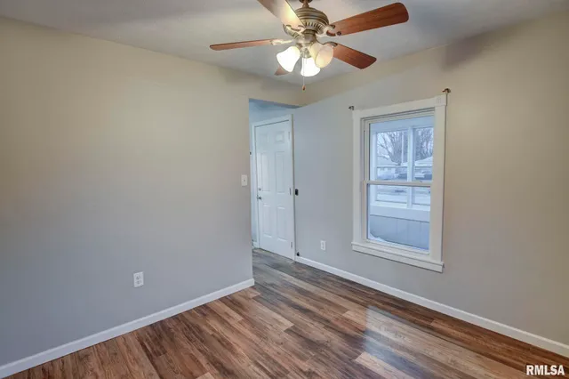 $169,900 | 1120 West Spresser Street, Taylorville, IL 62568