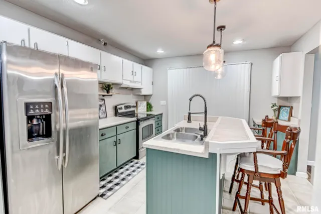 $169,900 | 1120 West Spresser Street, Taylorville, IL 62568