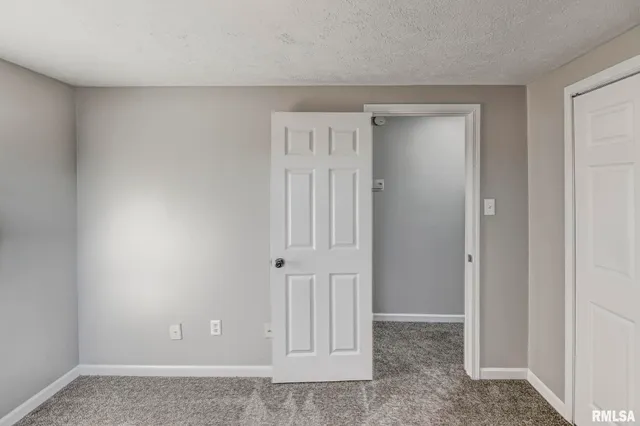 $169,900 | 1120 West Spresser Street, Taylorville, IL 62568