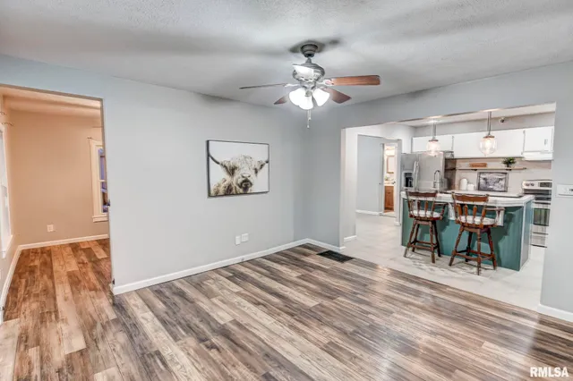 $169,900 | 1120 West Spresser Street, Taylorville, IL 62568