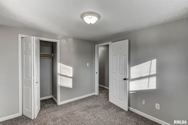 $169,900 | 1120 West Spresser Street, Taylorville, IL 62568