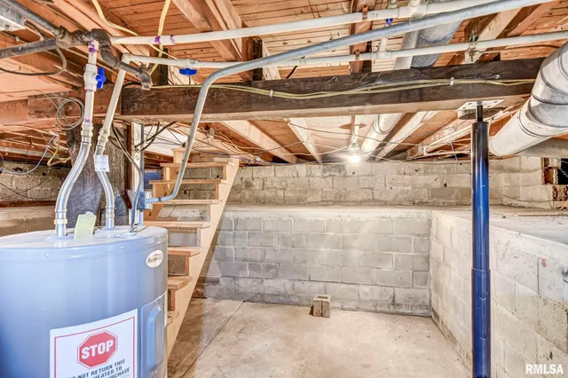 $169,900 | 1120 West Spresser Street, Taylorville, IL 62568