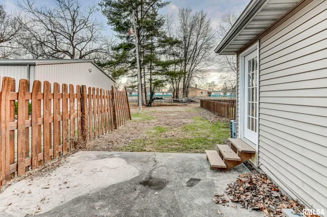 $169,900 | 1120 West Spresser Street, Taylorville, IL 62568