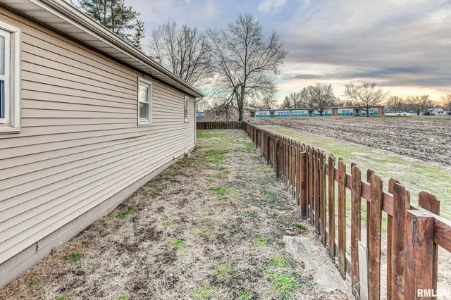 $169,900 | 1120 West Spresser Street, Taylorville, IL 62568