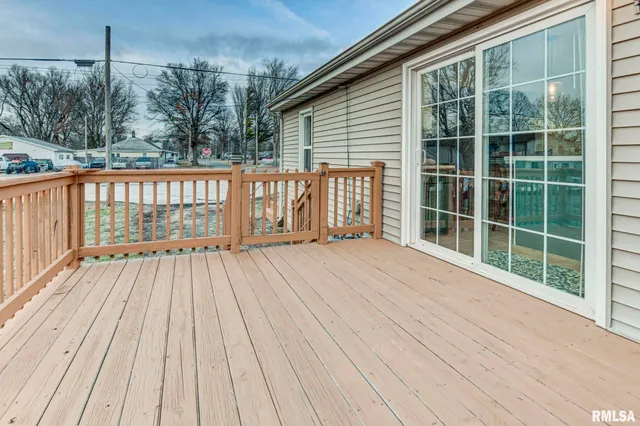 $169,900 | 1120 West Spresser Street, Taylorville, IL 62568