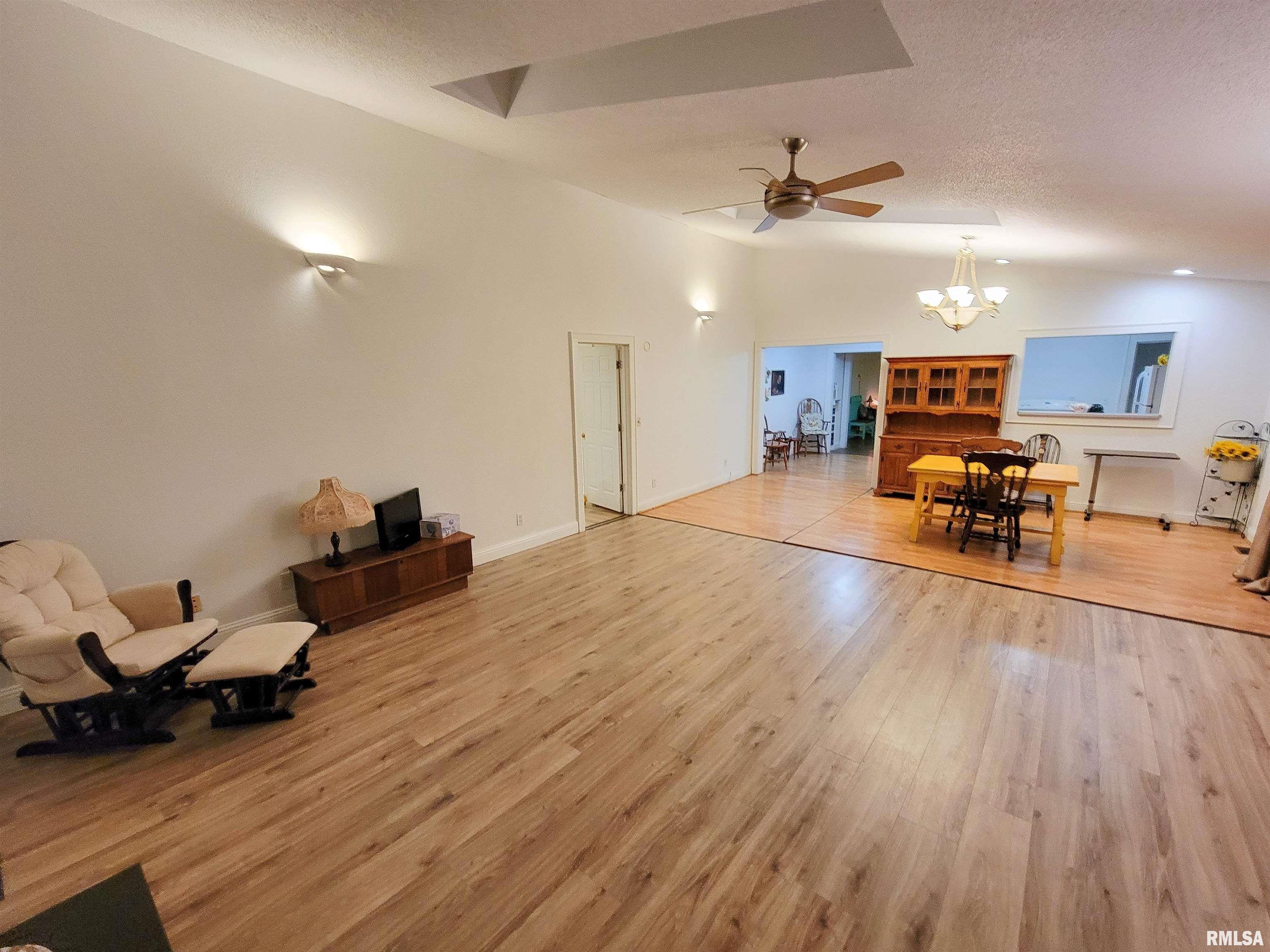 1013 North State Road Flora, IL 62839 - Photo 3 of 54 Gallery Image 3