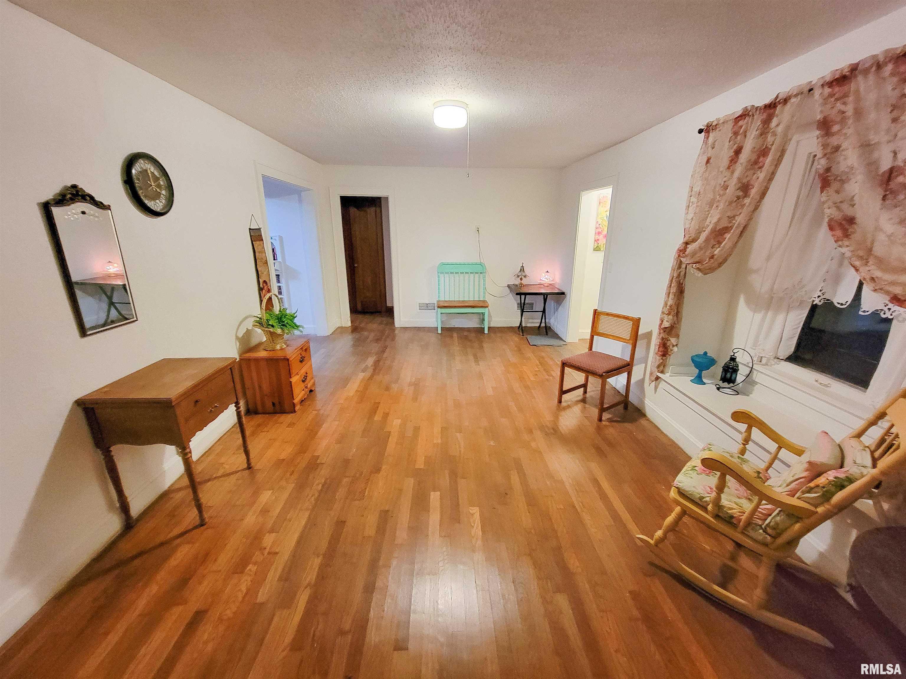 1013 North State Road Flora, IL 62839 - Photo 8 of 54 Gallery Image 8