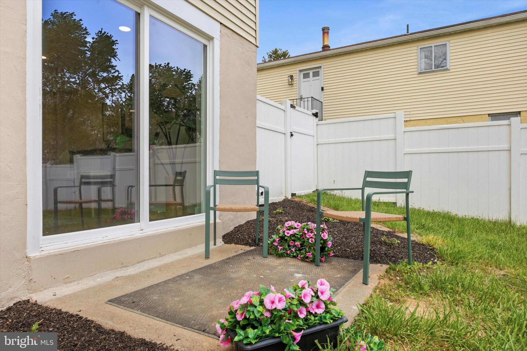 1551 Fitzwatertown Road Willow Grove, PA 19090 - Photo 21 of 40 Patio