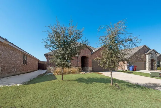 $290,000 | 266 Canyon Crest Way, Royse City, TX 75189