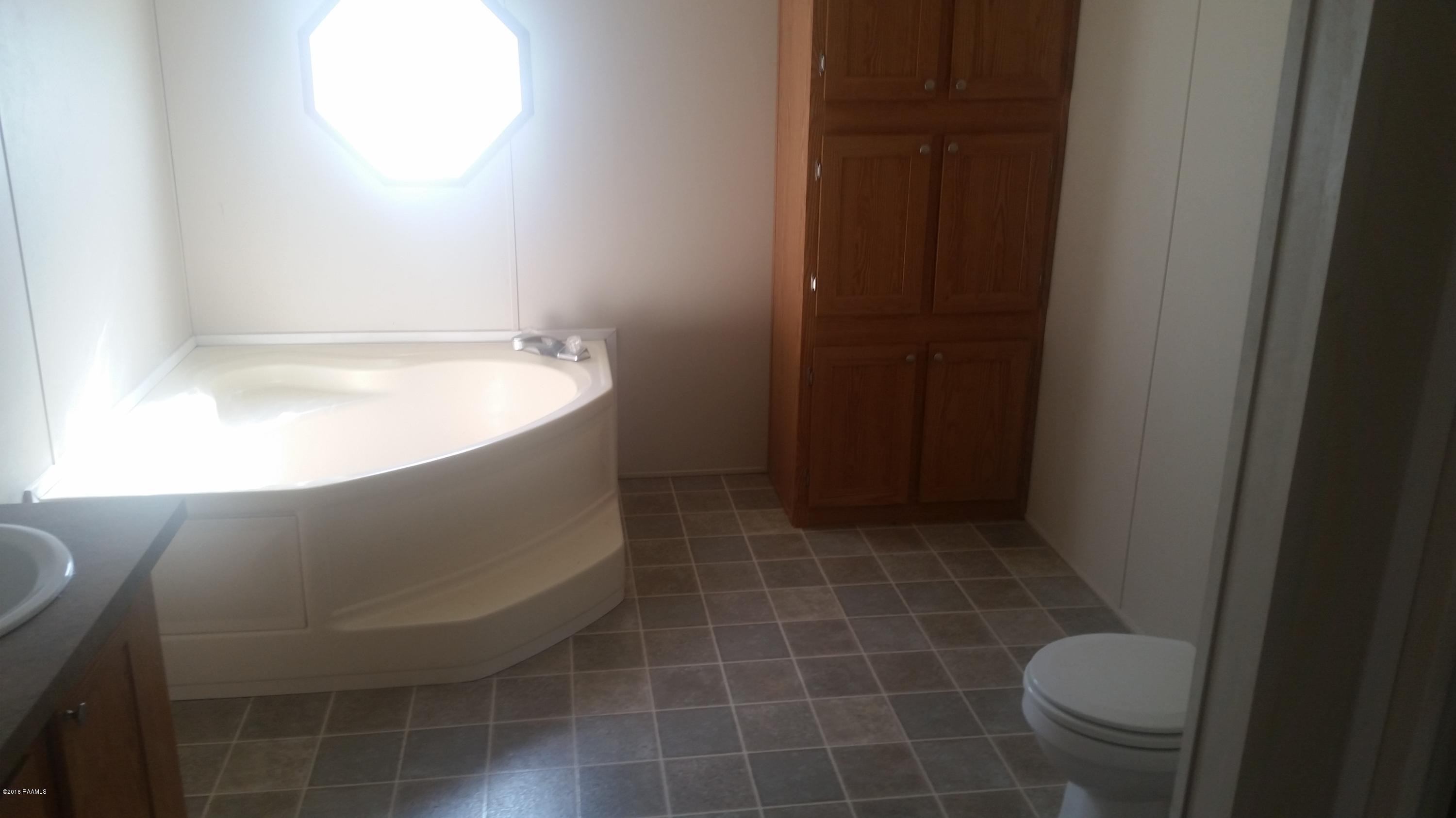 8686 Lawrence Road Abbeville, LA 70510 - Photo 22 of 28 Gallery Image 22
