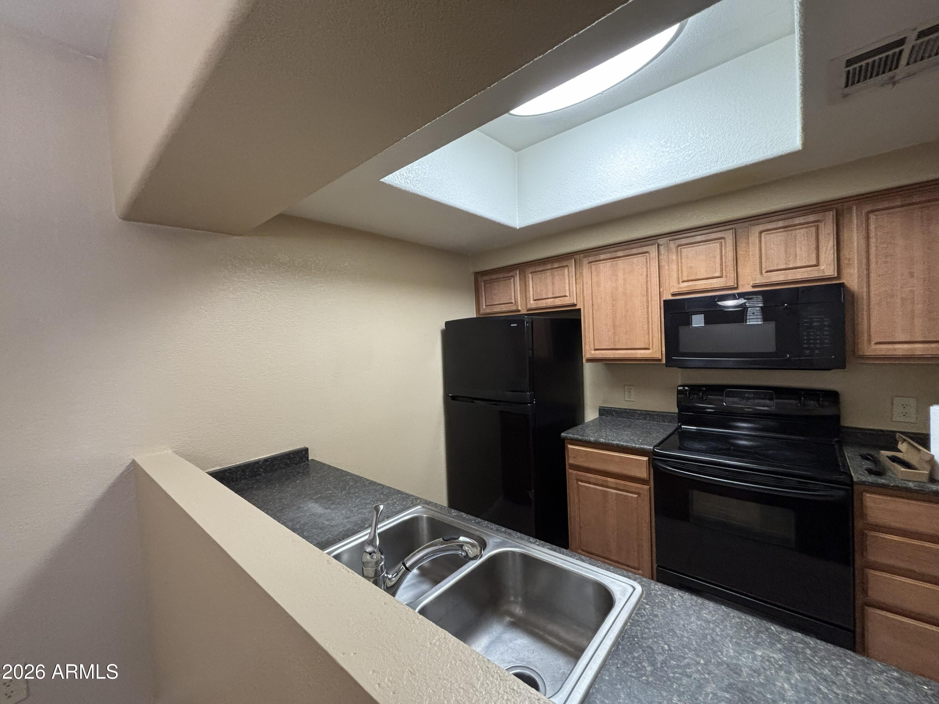 3434 East Baseline Road, Unit 204 Phoenix, AZ 85042 - Photo 5 of 16 IMG_3054