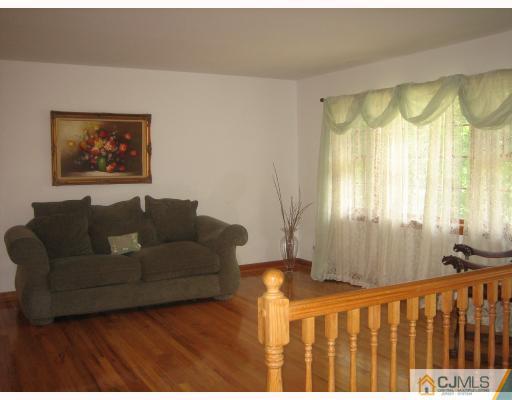 46 George Avenue Edison, NJ 08820 - Photo 4 of 10 Gallery Image 4
