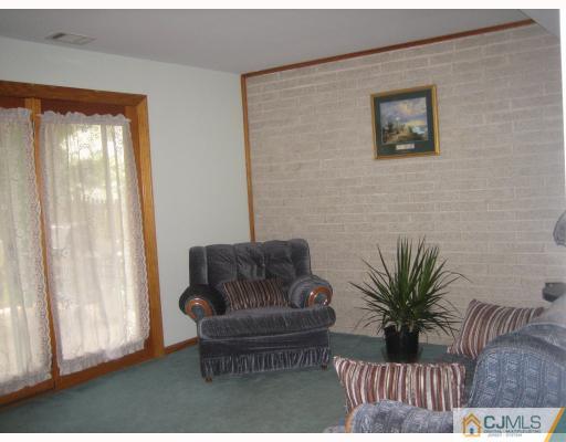 46 George Avenue Edison, NJ 08820 - Photo 5 of 10 Gallery Image 5