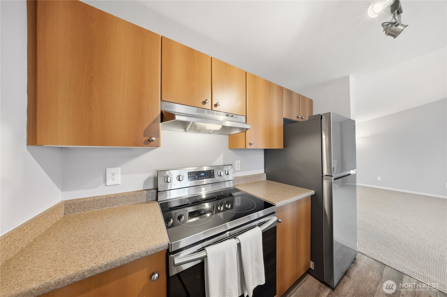 12404 East Gibson Road, Unit G202 Everett, WA 98204 - Photo 14 of 40