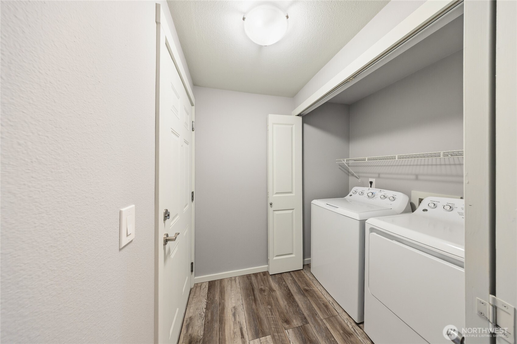 12404 East Gibson Road, Unit G202 Everett, WA 98204 - Photo 27 of 40