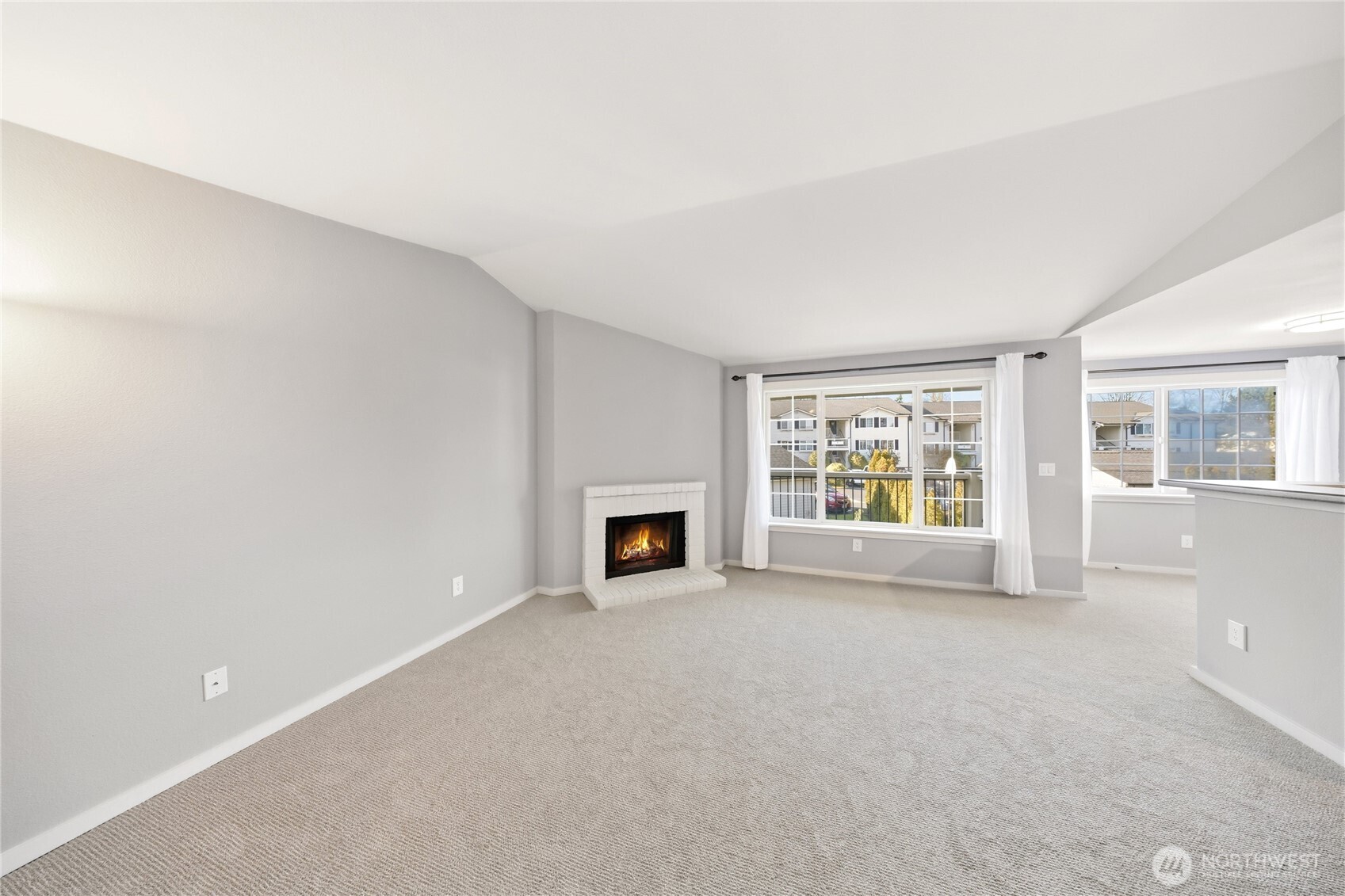 12404 East Gibson Road, Unit G202 Everett, WA 98204 - Photo 7 of 40