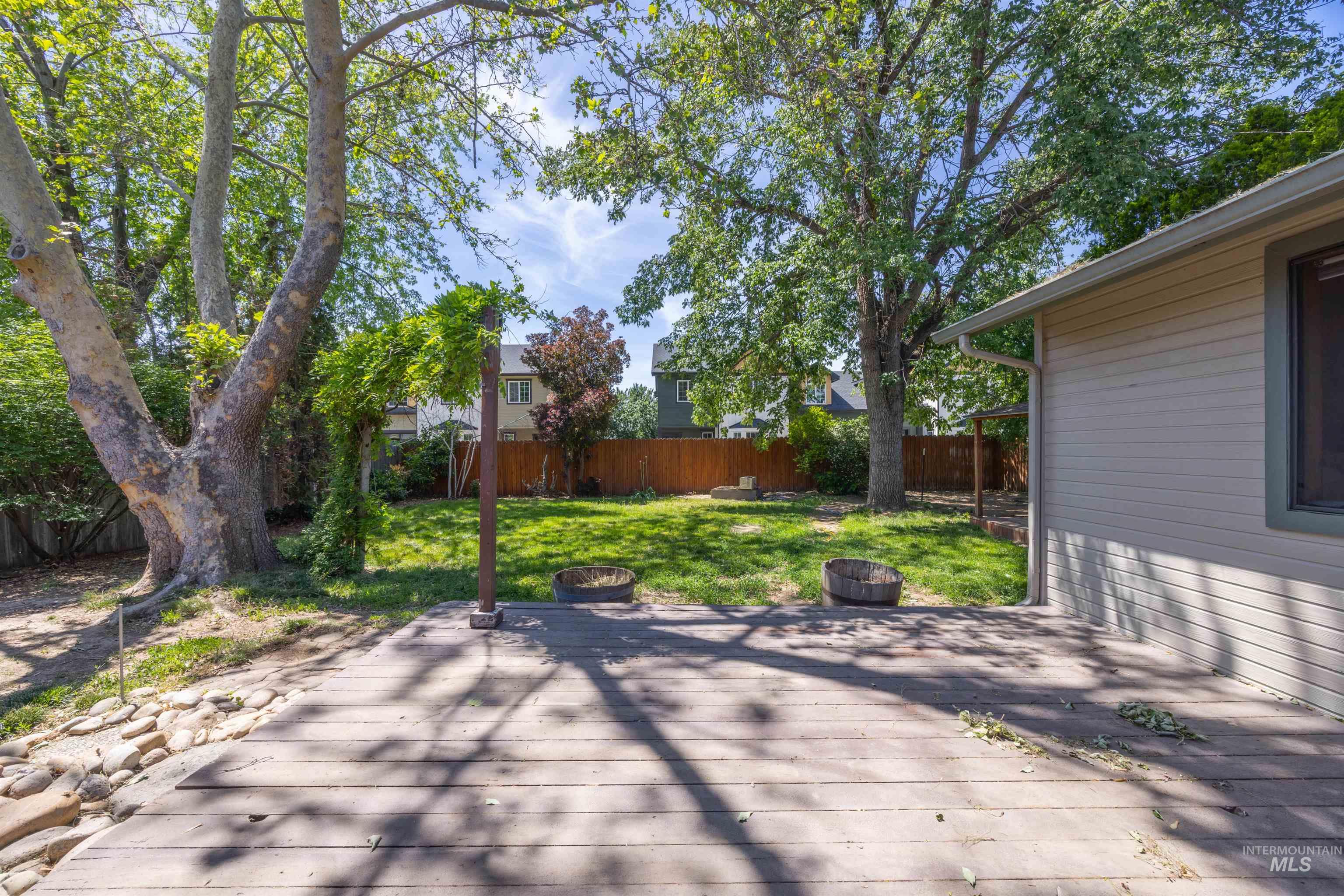 2141 North Currant Place Boise, ID 83704 - Photo 21 of 27