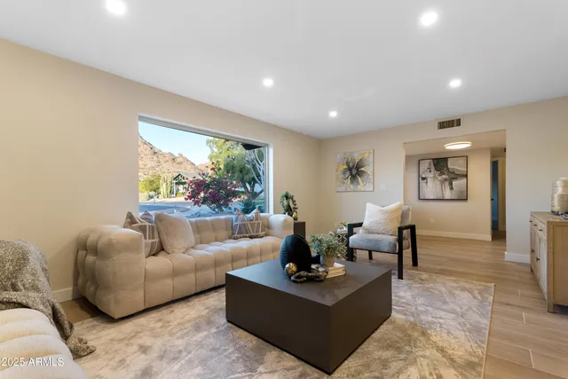 $6,000 | 6802 North 22nd Place, Phoenix, AZ 85016