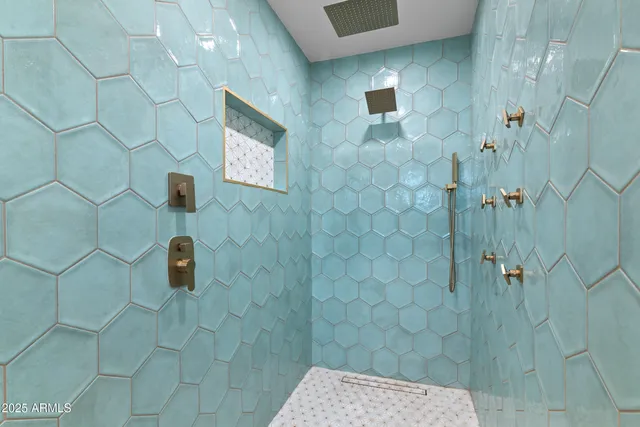 $6,000 | 6802 North 22nd Place, Phoenix, AZ 85016