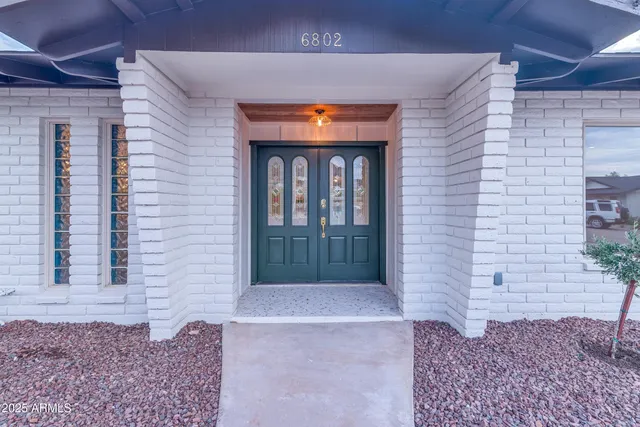 $6,000 | 6802 North 22nd Place, Phoenix, AZ 85016