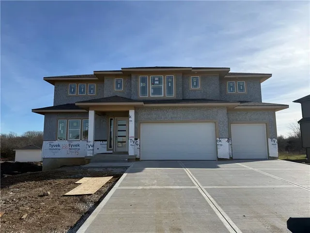 $882,173 | 18605 Ironwood Street, Overland Park, KS 66085