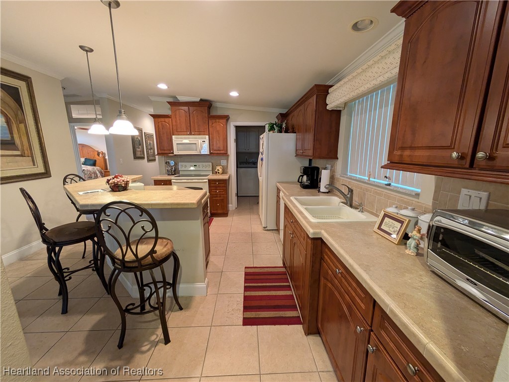 1526 Caribbean Road Sebring, FL 33870 - Photo 3 of 29 Gallery Image 3