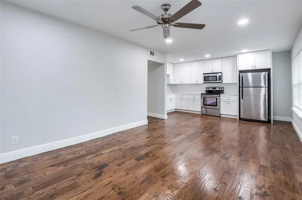 $1,525 | 5444 Gaston Avenue, Unit 202, Dallas, TX 75214