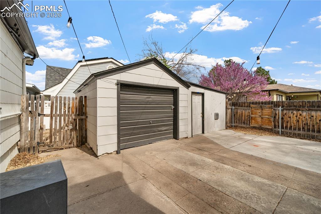 805 West Routt Avenue Pueblo, CO 81004 - Photo 25 of 27 a view of a house