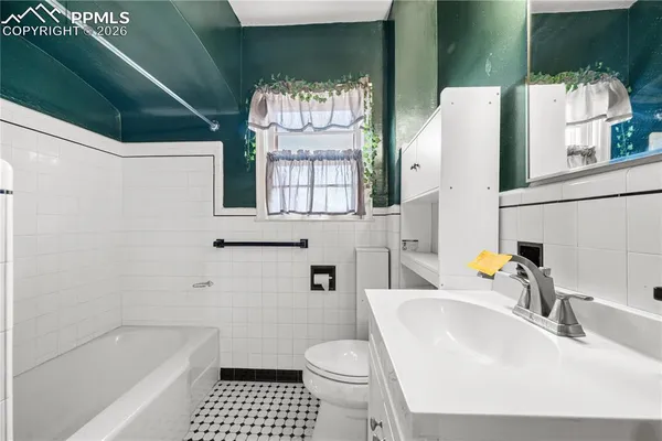 $270,000 | 805 West Routt Avenue, Pueblo, CO 81004