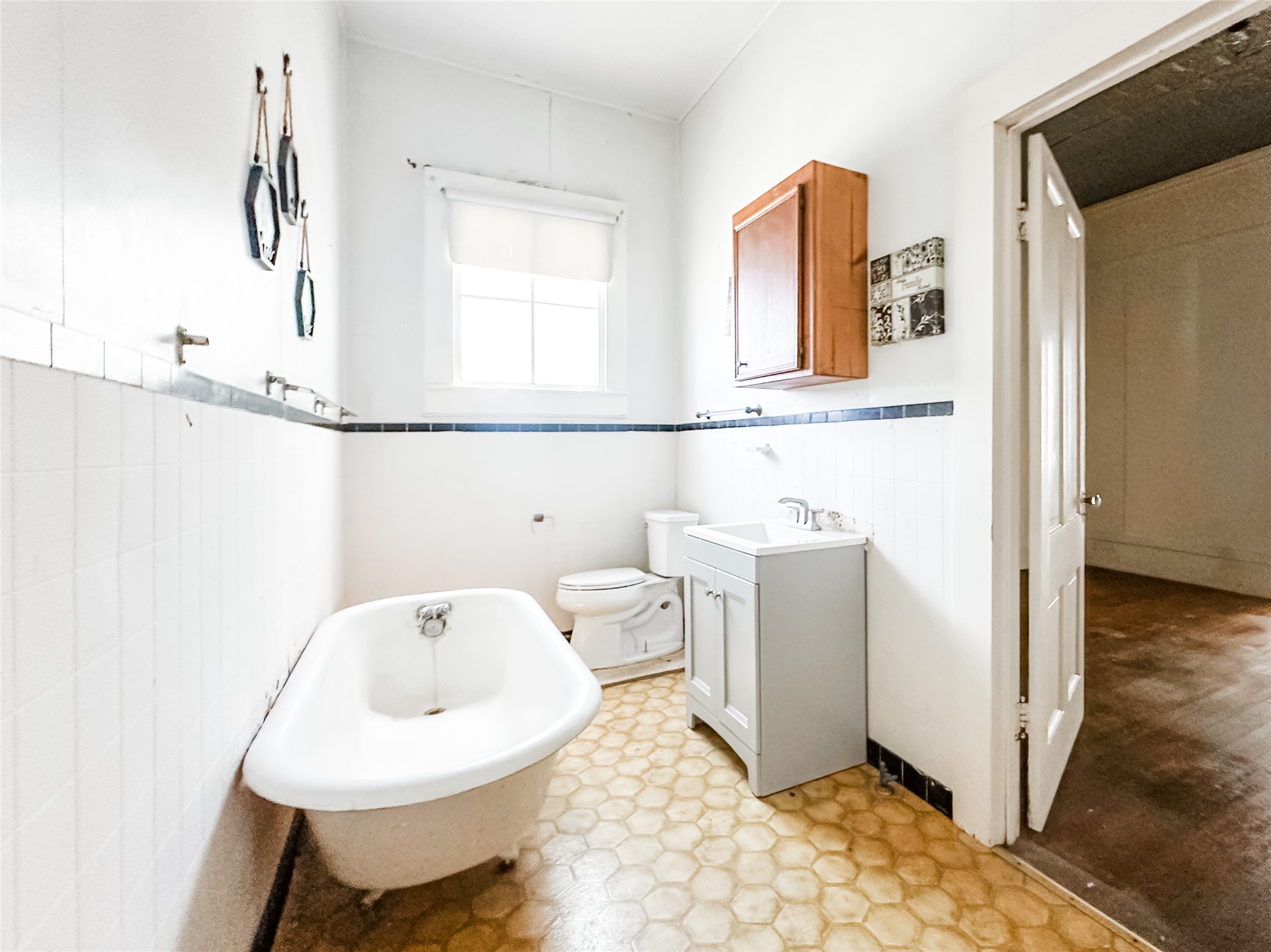 208 8th Street Glidden, TX 78943 - Photo 11 of 20