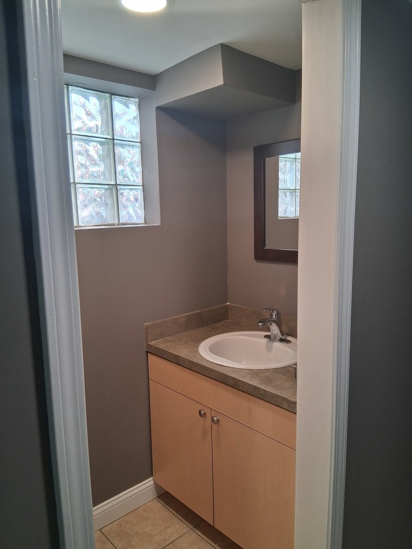 7308 South Troy Street Chicago, IL 60629 - Photo 23 of 26