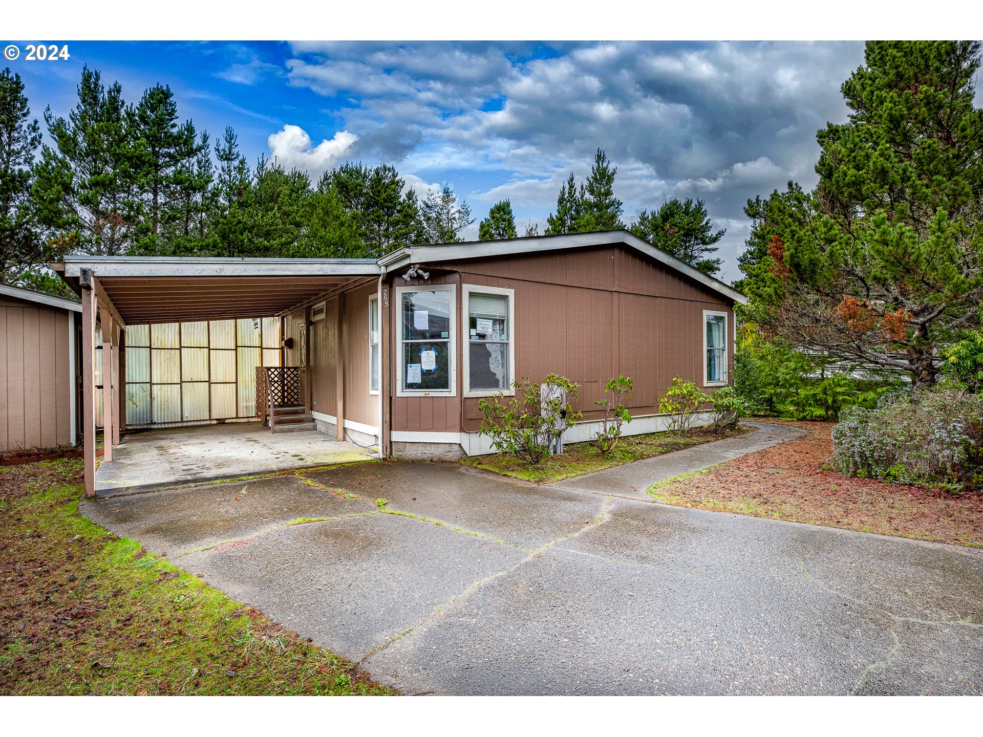 765 Wecoma Loop Florence, OR 97439 - Photo 1 of 36 Gallery Image 1
